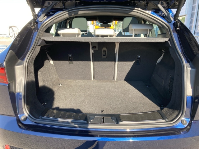 Bild 9: Jaguar E-Pace 2,0l|4 P250 AWD R-Dynamic HSE Aut.