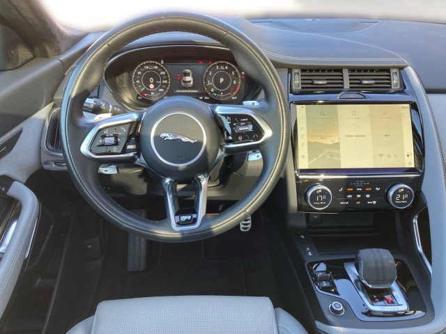 Bild 6: Jaguar E-Pace 2,0l|4 P250 AWD R-Dynamic HSE Aut.