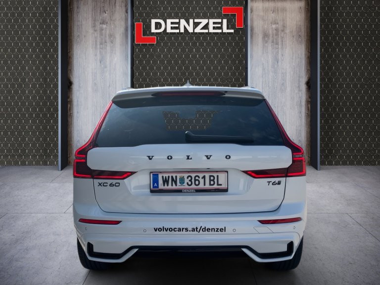 Bild 4: VOLVO PKW XC60 Black Edition T6 AWD Plug-in Hybrid Elektrisch/Benzin U