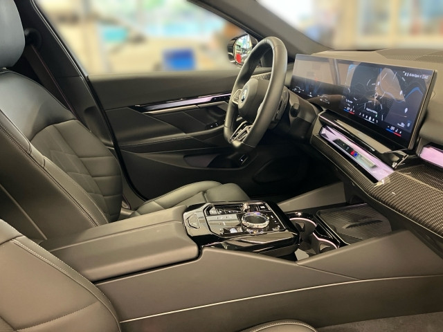 Bild 5: BMW 550e xDrive Limousine G60 XB1