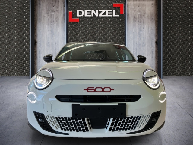 Bild 12: Fiat 600e Red