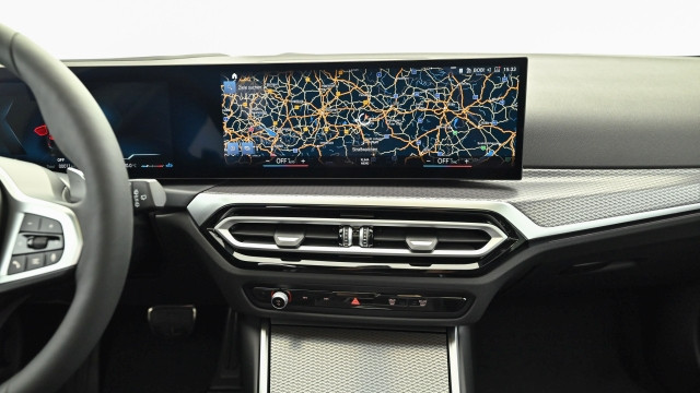 Bild 2: BMW 318i touring G21