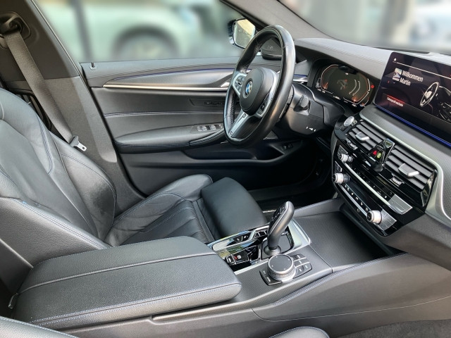 Bild 9: BMW 540d 48 V Touring xD