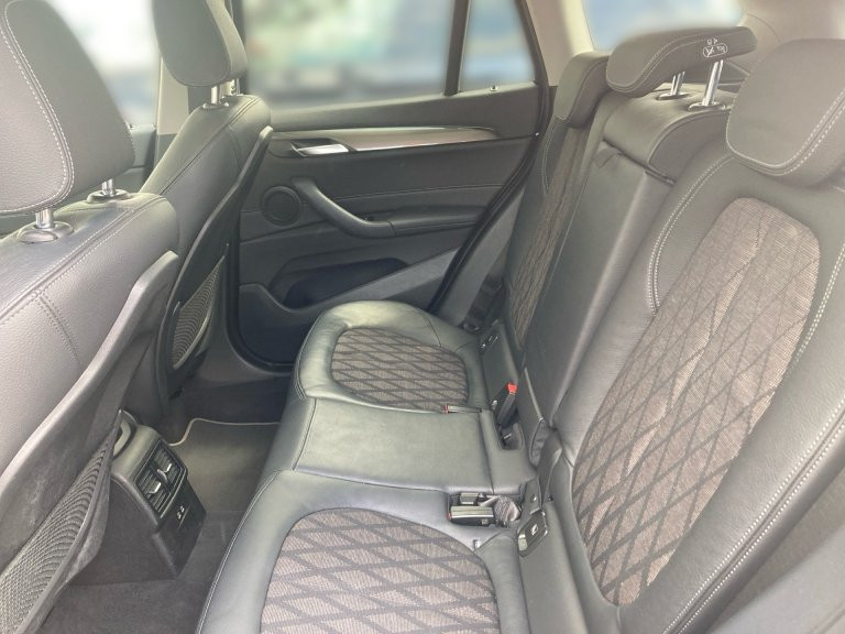 Bild 8: BMW X1 xDrive18d Aut.