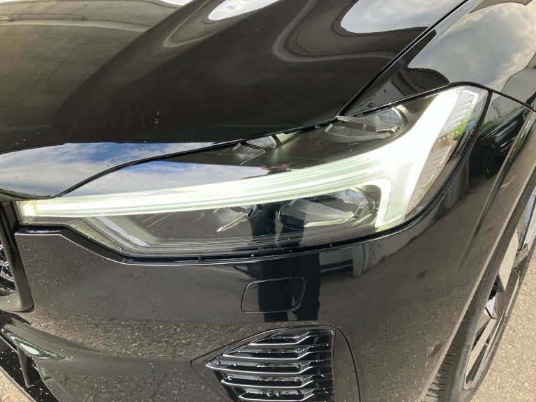 Bild 11: VOLVO PKW XC60 Ultra, T6 Plug-in Hybrid, Elektrisch/Benzin, Dark