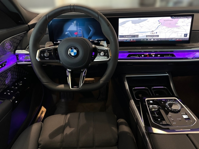 Bild 10: BMW 740d xDrive Limousine G70 B57