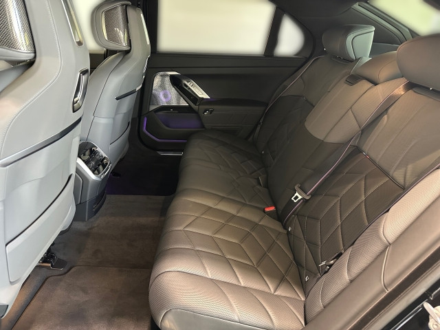 Bild 12: BMW 740d xDrive Limousine G70 B57