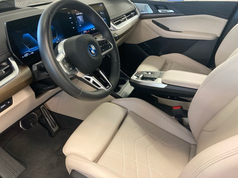 Bild 14: BMW 230e xDrive Active Tourer U06 XB2