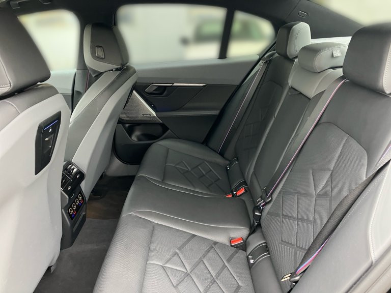 Bild 8: BMW 520d xDrive Limousine G60 B47