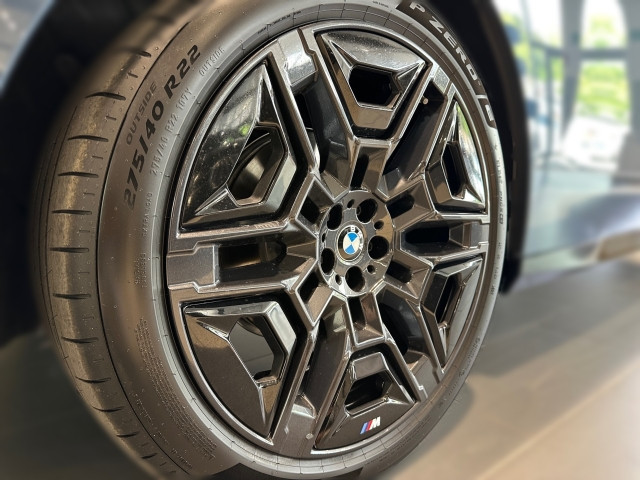 Bild 9: BMW PKW i-Serie iX xDrive60