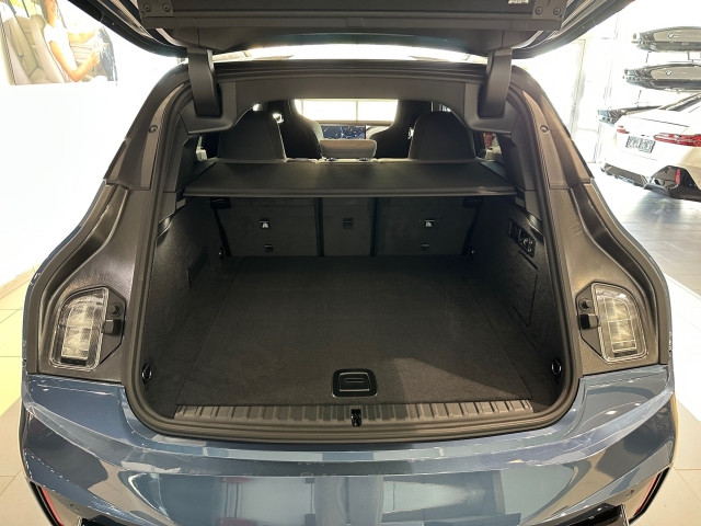 Bild 1: BMW PKW i-Serie iX xDrive60