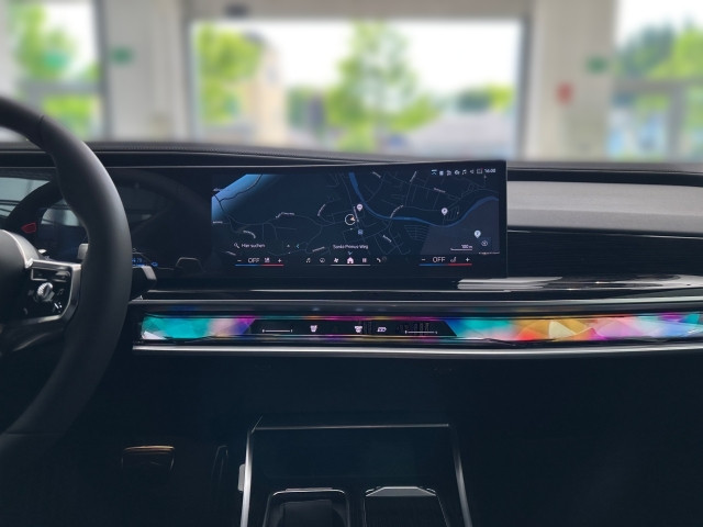 Bild 9: BMW 750e xDrive Limousine G70 XB1