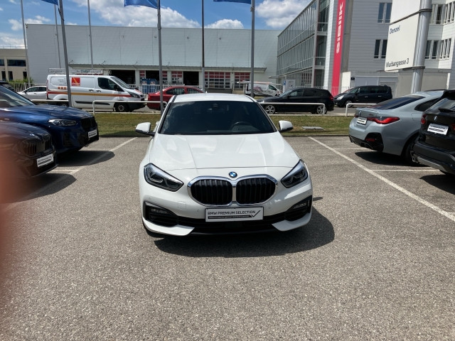 Bild 12: BMW 120d xDrive 5-Türer F40