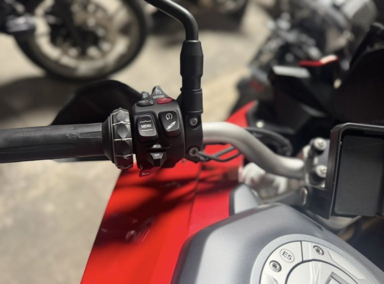 Bild 1: BMW Motorrad F 900 XR