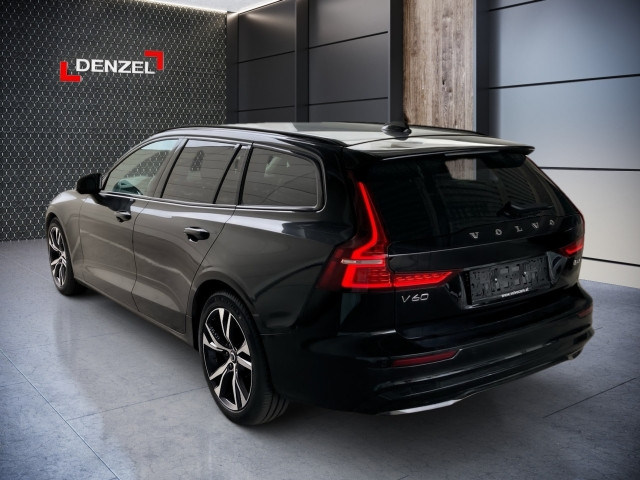 Bild 2: VOLVO PKW V60 Plus, B4 Mild Hybrid, Benzin, Dark