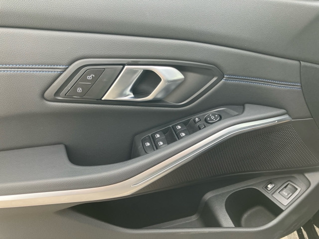 Bild 13: BMW 320e xDrive Touring G21 XB1