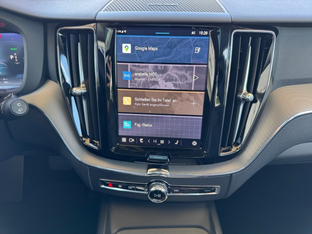 Bild 7: VOLVO PKW XC60 Plus, T6 Plug-in Hybrid, Elektrisch/Benzin, Dark