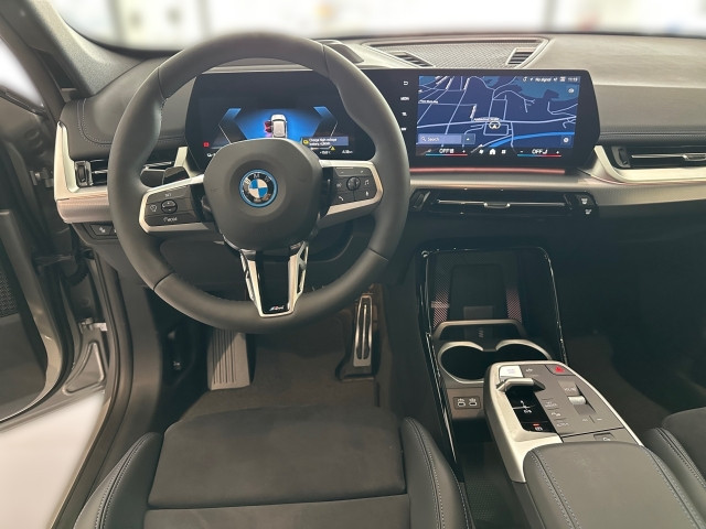 Bild 10: BMW iX1 xDrive30 U11 XE2