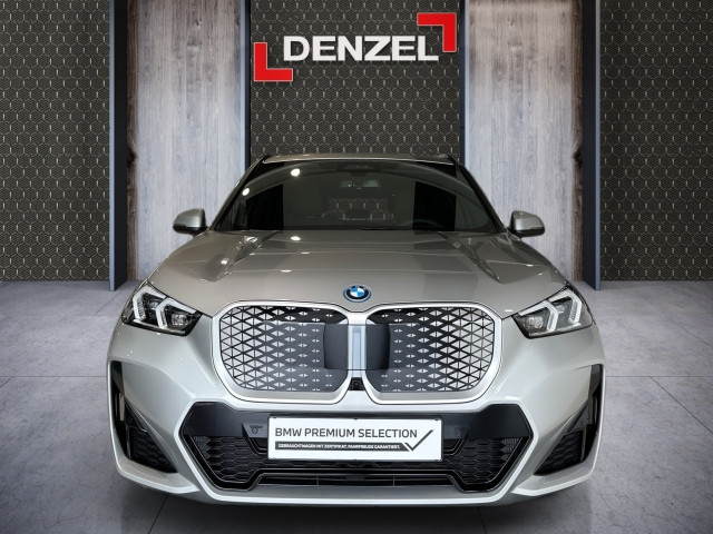 Bild 4: BMW iX1 xDrive30 U11 XE2