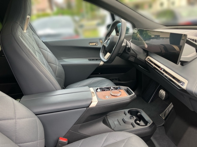 Bild 5: BMW PKW i-Serie iX xDrive50 105kWh