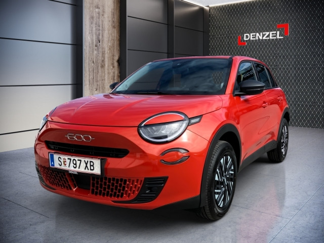 Bild 1: Fiat 600 Hybrid 100