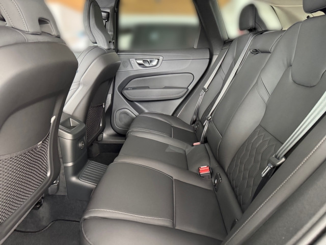 Bild 8: VOLVO PKW XC60 Plus, T6 AWD Plug-in Hybrid, Elektrisch/Benzin, Dark
