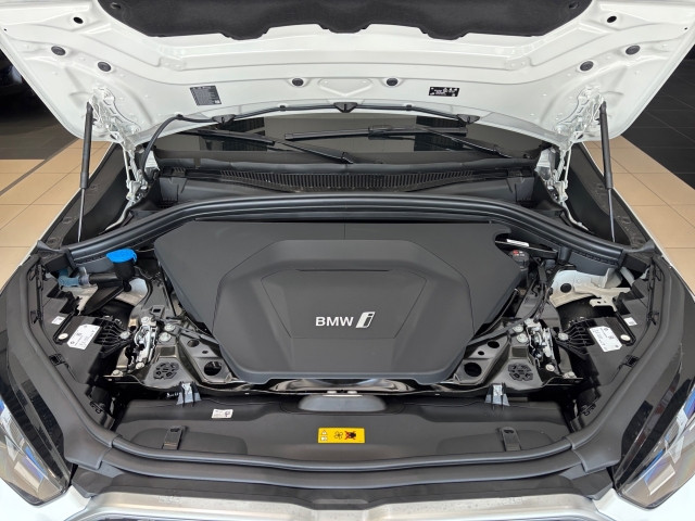 Bild 11: BMW iX2 xDrive30 U10 XE2