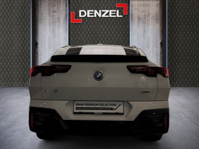 Bild 2: BMW iX2 xDrive30 U10 XE2