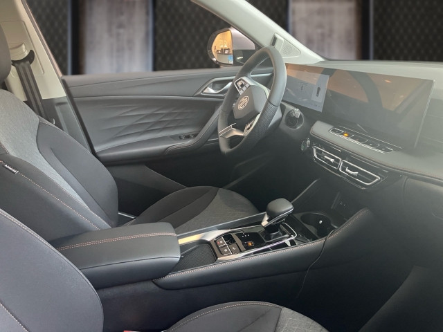 Bild 5: MG HS PHEV+ Comfort Stoff Schwarz