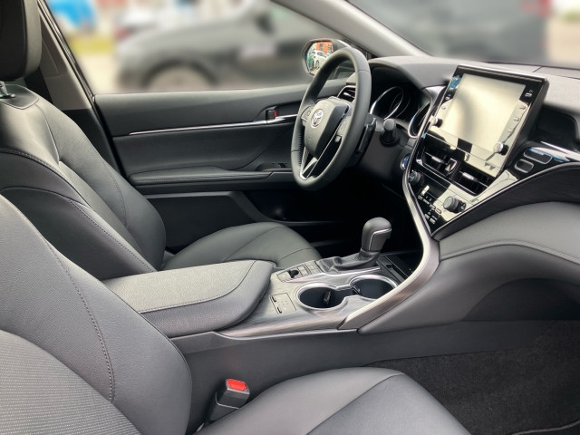 Bild 5: Toyota Camry Hybrid Lounge