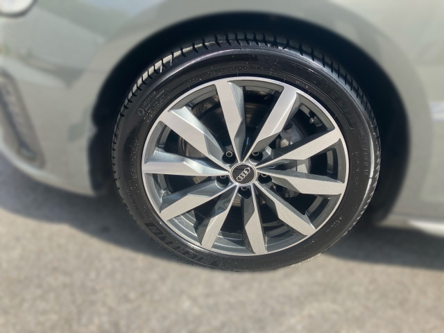 Bild 4: Audi A4 Avant 40 TDI quat
