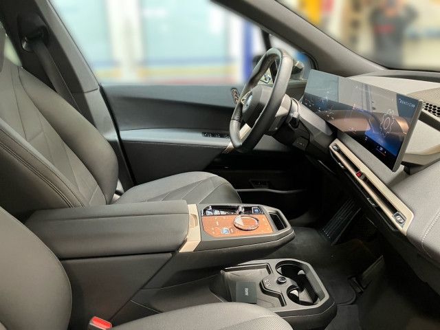 Bild 5: BMW PKW i-Serie iX xDrive40 I20 XE2