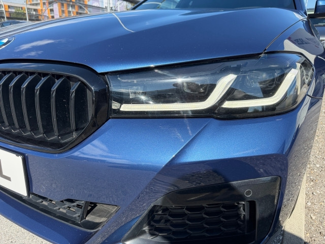 Bild 3: BMW 540i 48 V Touring xD