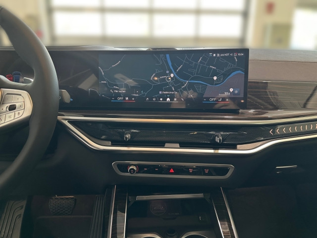 Bild 8: BMW X7 xDrive40d G07 B57