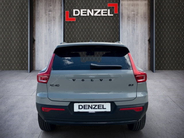 Bild 4: VOLVO PKW XC40 Black Edition Plus, B3 Mild Hybrid, Benzin