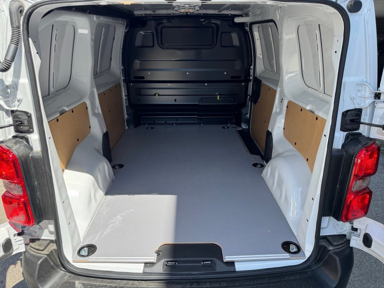 Bild 9: Toyota Proace 75 kWh Kastenwagen ProWork Medium