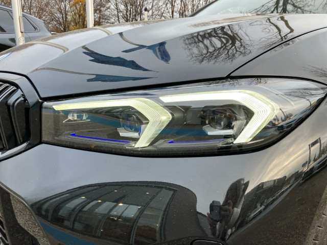 Bild 3: BMW 330e xDrive Touring G21