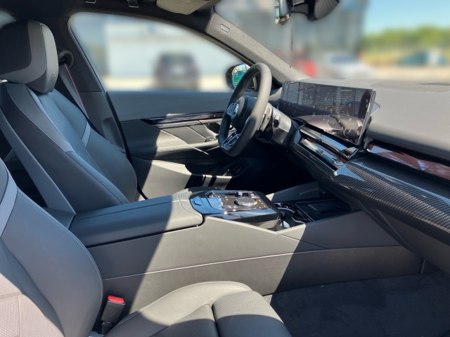 Bild 5: BMW 540d xDrive Touring G61 B57