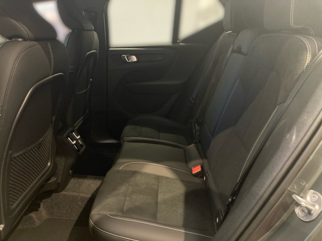 Bild 7: VOLVO PKW XC40 B3 Mild Hybrid Plus Dark