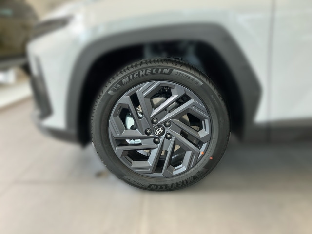 Bild 10: Hyundai Tucson NX4 20th Anniversary 1,6 T-GDi HEV 2WD AT