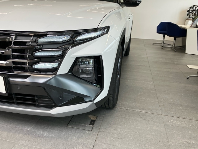 Bild 3: Hyundai Tucson NX4 20th Anniversary 1,6 T-GDi HEV 2WD AT