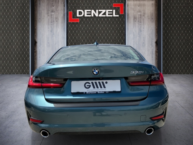 Bild 10: BMW 330i Aut.