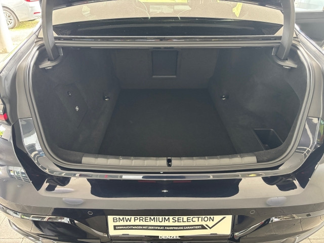 Bild 9: BMW 750e xDrive Limousine G70 XB1