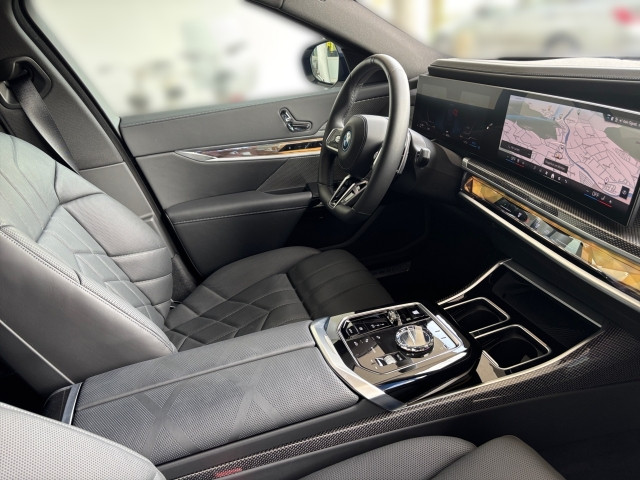 Bild 5: BMW 750e xDrive Limousine G70 XB1