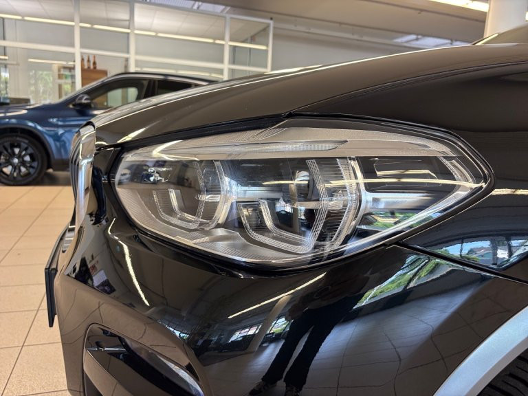 Bild 11: BMW X4 xDrive 20d 48 V A