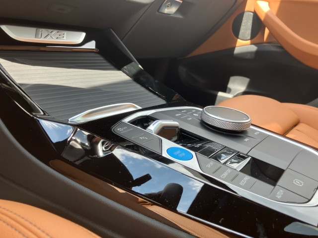Bild 7: BMW iX3 G08 HA0