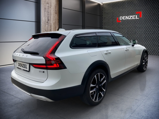 Bild 3: VOLVO PKW V90 Cross Country Plus, B5 AWD Mild Hybrid, Benzin