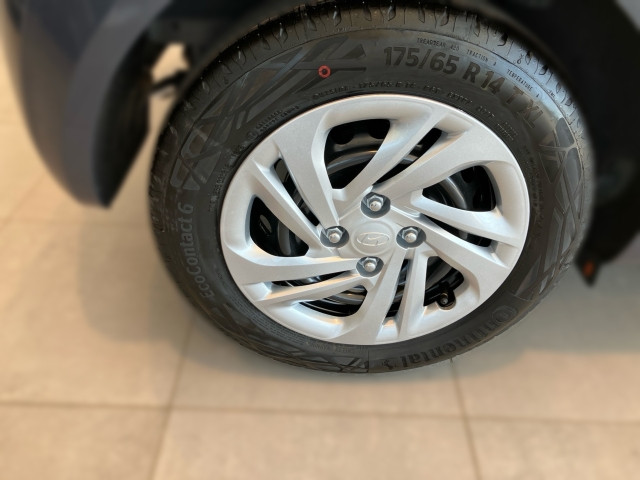 Bild 4: Hyundai i10 GO 1,0 MT