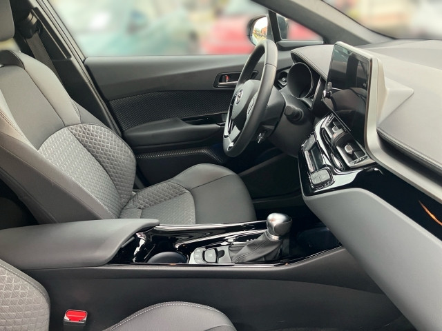 Bild 10: Toyota C-HR 1,8 Hybrid C-LUB CVT