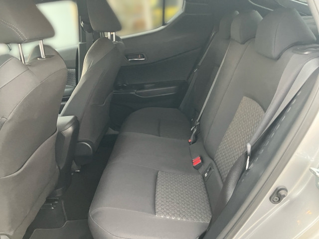 Bild 8: Toyota C-HR 1,8 Hybrid C-LUB CVT
